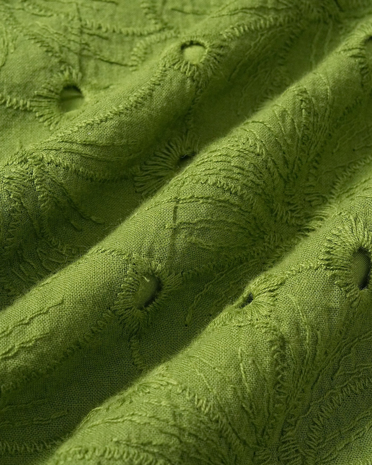 Green Cut Out Embroidery Pockets Shorts