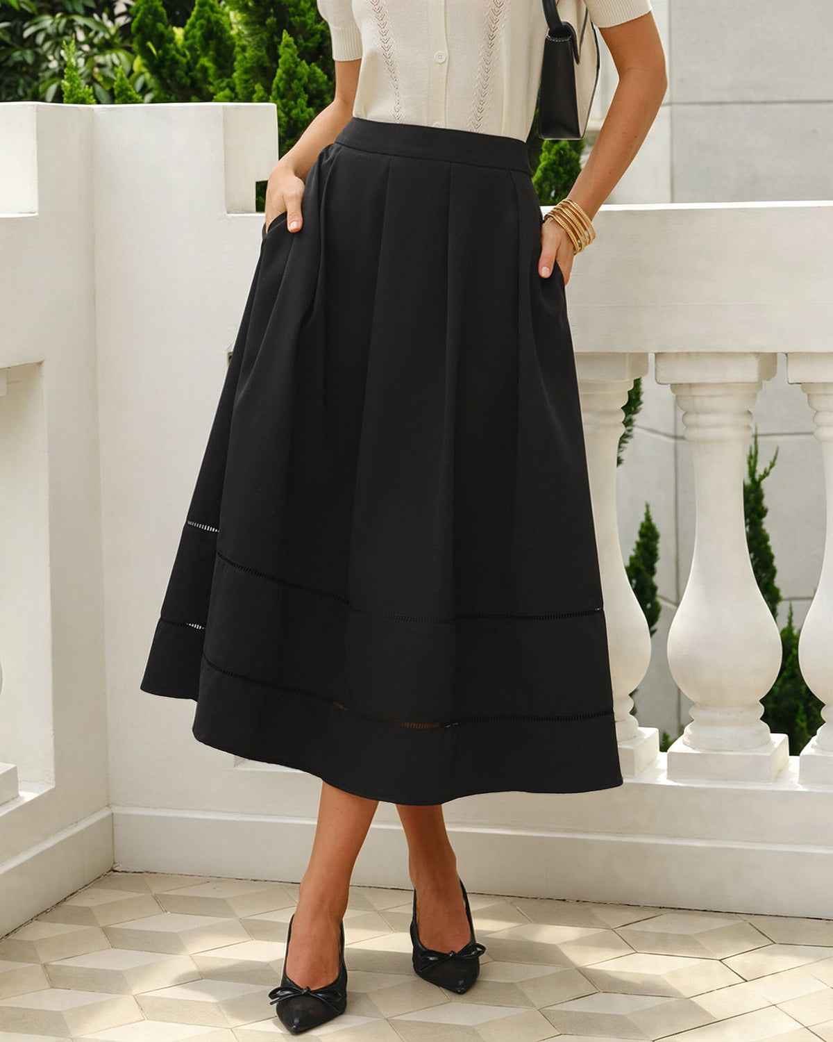 Black Solid Pockets A-Line Midi Skirt